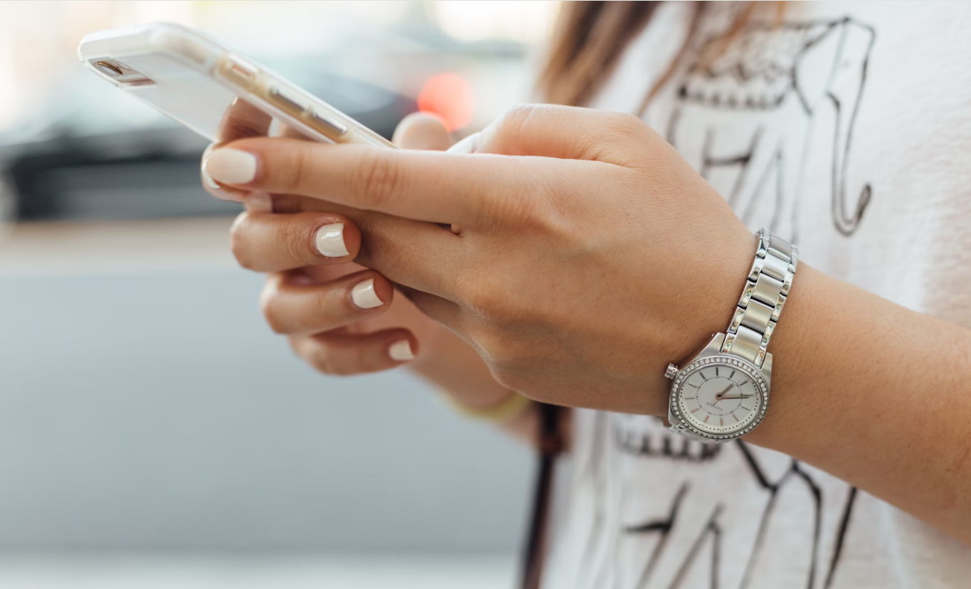 Governor Kathy Hochul is warning New York consumers of E-ZPass text message scams as consumers have reported receiving SMS text messages